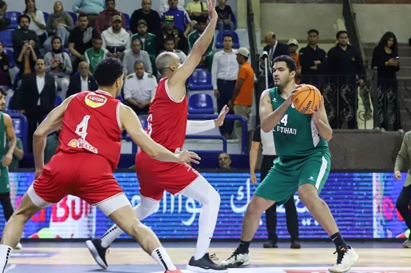 المواجهة الحاسمة: المباراة الثالثة تكشف معالم بطل كرة السلة بين الأهلي والاتحاد