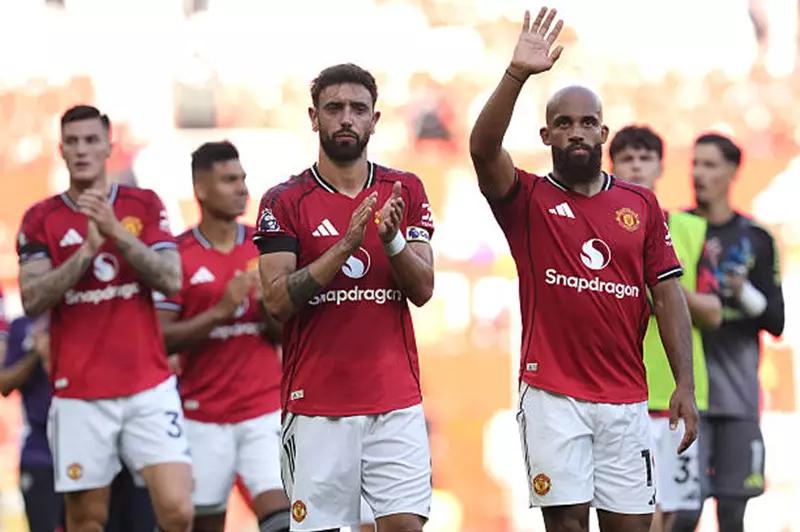 استراتيجيات مانشستر يونايتد: خطة بيع خمسة لاعبين قبل انتهاء فترة الانتقالات