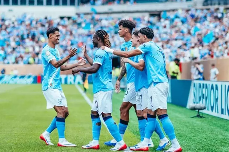 انتقال لاعب مانشستر سيتي إلى Bayer Leverkusen: تفاصيل الصفقة المرتقبة