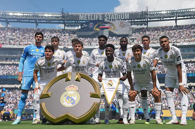 ريال مدريد أمام تيرول: غياب خمسة لاعبين يؤثر على التشكيلة