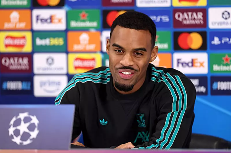 جرافينبيرخ: لا أعرف كيف ستستقبل جماهير ليفربول أرنولد